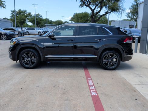 Used 2022 Volkswagen Atlas Cross Sport SEL R-Line AWD/4WD image 7