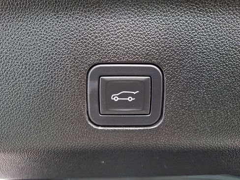 Certified 2024 Cadillac Escalade Sport w/ LPO, ONYX Package image 31