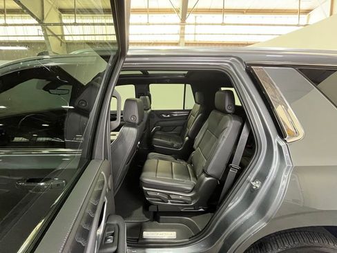 Used 2021 GMC Yukon Denali w/ Advanced Technology Package AWD/4WD image 18