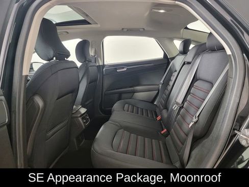 Used 2016 Ford Fusion SE FWD image 15