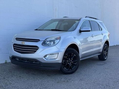 Used 2017 Chevrolet Equinox LT FWD image 1