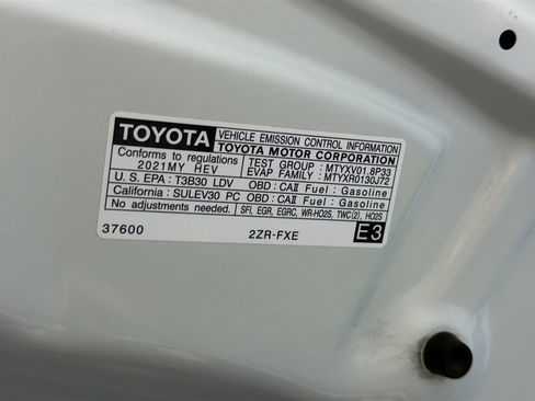 Used 2021 Toyota Corolla LE w/ Carpet Mat Package (TMS) FWD image 17