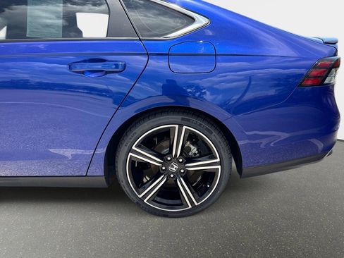Used 2023 Honda Accord Sport image 9