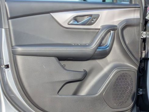 Used 2025 Chevrolet Blazer LT image 14