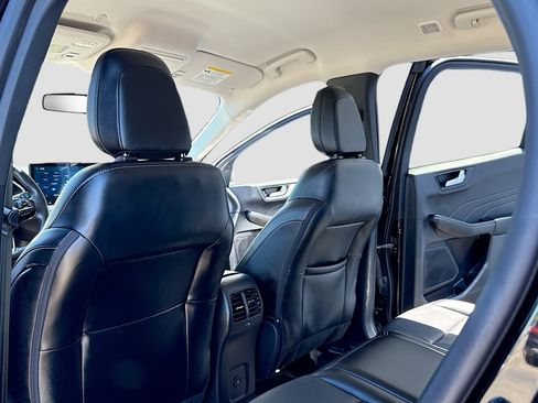 Used 2024 Ford Escape Platinum AWD/4WD image 6