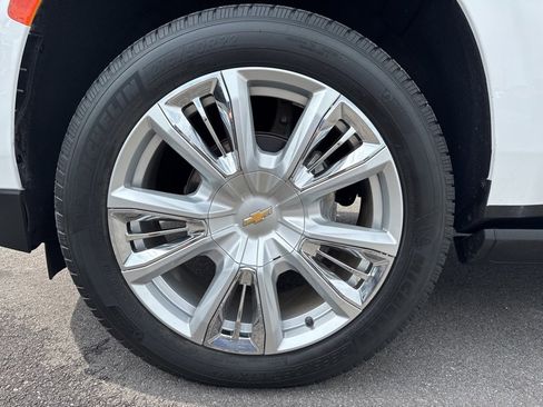 Used 2021 Chevrolet Tahoe High Country image 16