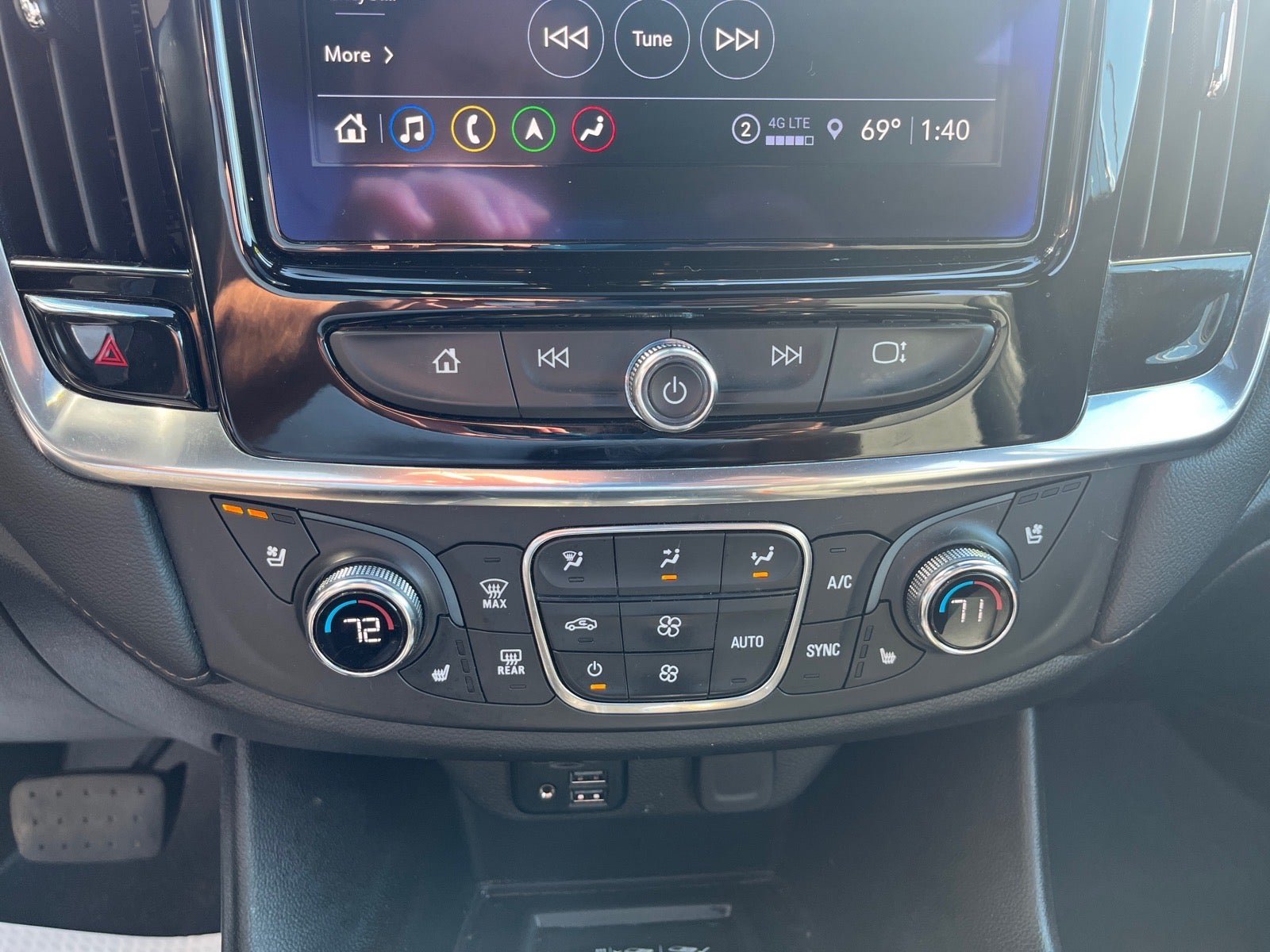 Used 2023 Chevrolet Traverse High Country AWD/4WD image 35