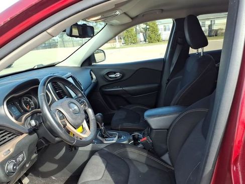 Used 2015 Jeep Cherokee Latitude w/ Cold Weather Group image 6