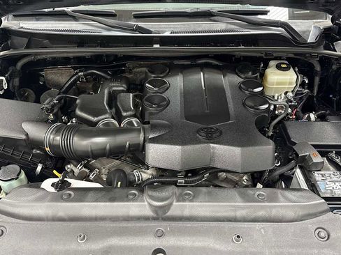 Certified 2019 Toyota 4Runner SR5 Premium image 31