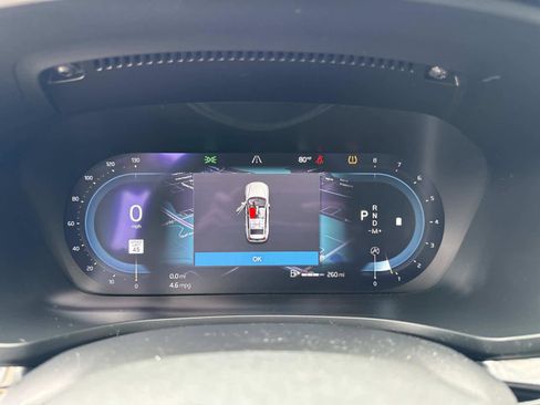 Used 2023 Volvo V60 B5 Cross Country Plus image 29