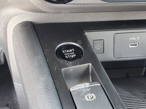 New 2026 Nissan Kicks SV image 27