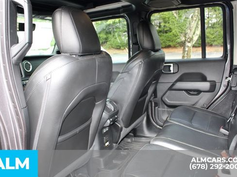 Used 2021 Jeep Wrangler Unlimited Sahara AWD/4WD image 18