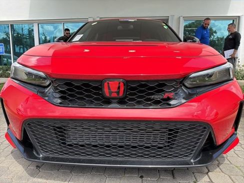 Used 2024 Honda Civic Type R image 12