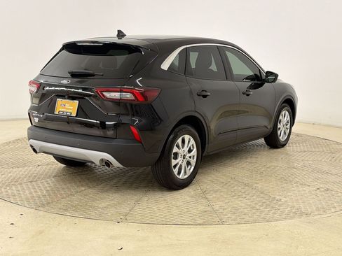 Certified 2023 Ford Escape Active w/ Tech Pack #2 FWD image 9