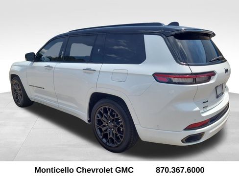 Used 2023 Jeep Grand Cherokee L Summit AWD/4WD image 6