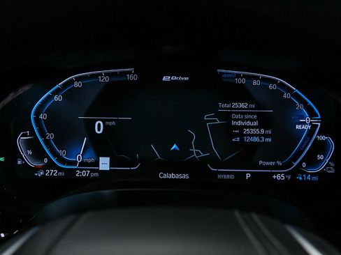 Certified 2023 BMW 530e w/ Premium Package image 24