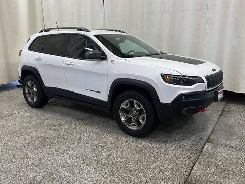 Used 2019 Jeep Cherokee Trailhawk w/ Cold Weather Group AWD/4WD image 7
