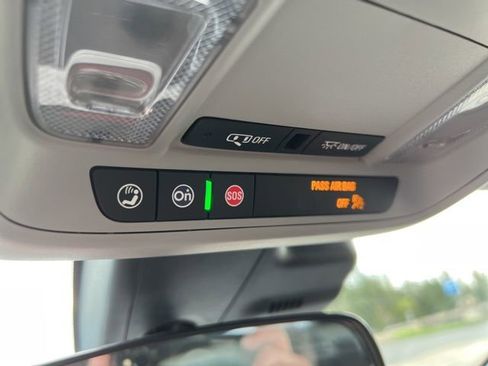 Used 2023 Chevrolet Malibu LT image 40