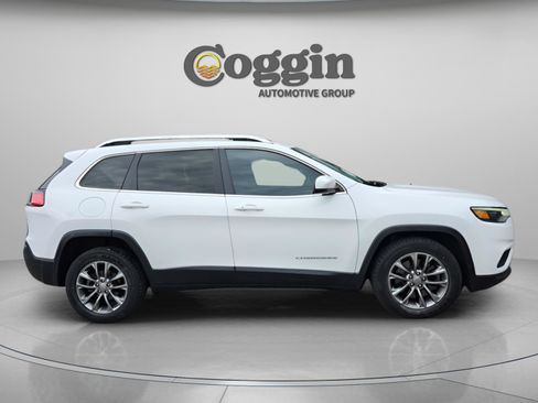 Used 2020 Jeep Cherokee Latitude Plus w/ Comfort/Convenience Group image 6