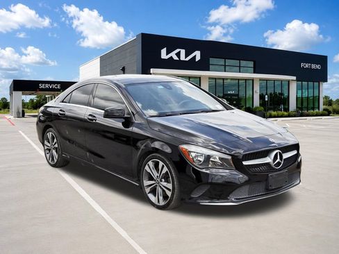 Used 2019 Mercedes-Benz CLA 250 4MATIC image 3