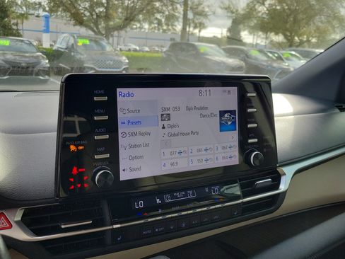 Certified 2024 Toyota Sienna XLE image 22