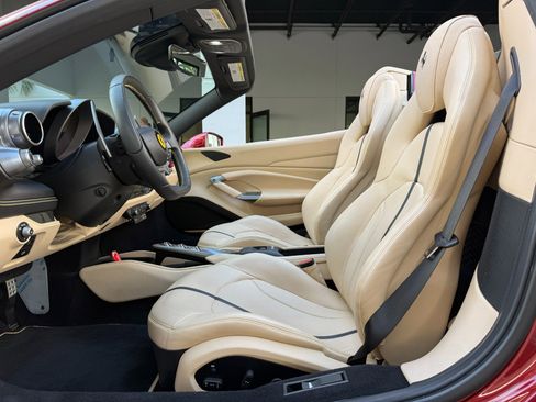 Used 2023 Ferrari F8 Tributo image 22