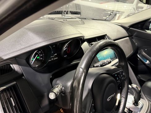 Used 2018 Jaguar E-PACE S image 16