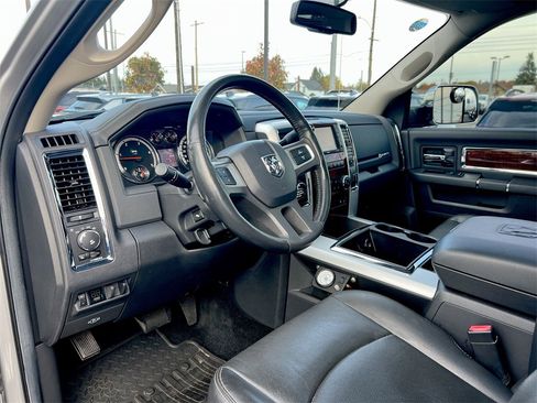 Used 2011 RAM 2500 Laramie image 10
