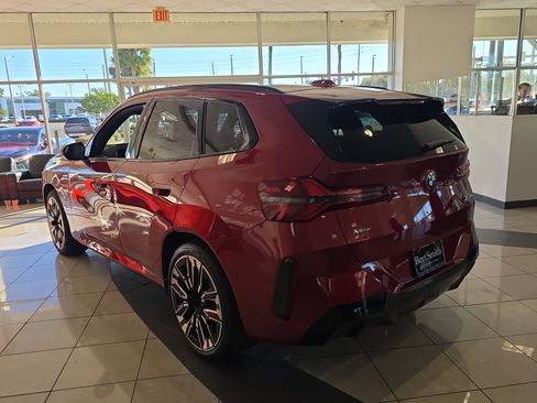 Used 2025 BMW X3 xDrive30i w/ Premium Package image 4