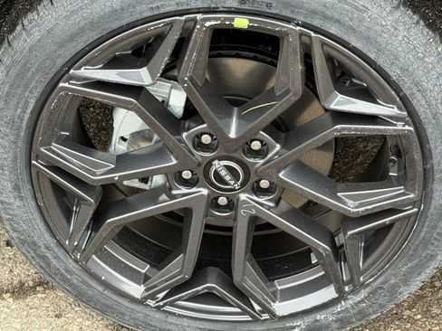 New 2026 Nissan Kicks SR image 10