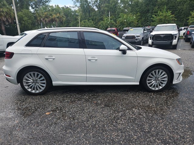 Used 2016 Audi A3 e-tron Premium Plus w/ Premium Plus Package FWD image 9