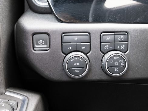 Used 2024 Chevrolet Silverado 2500 LT w/ Safety Package image 10