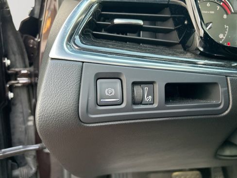 Used 2021 Cadillac XT5 Premium Luxury FWD image 21