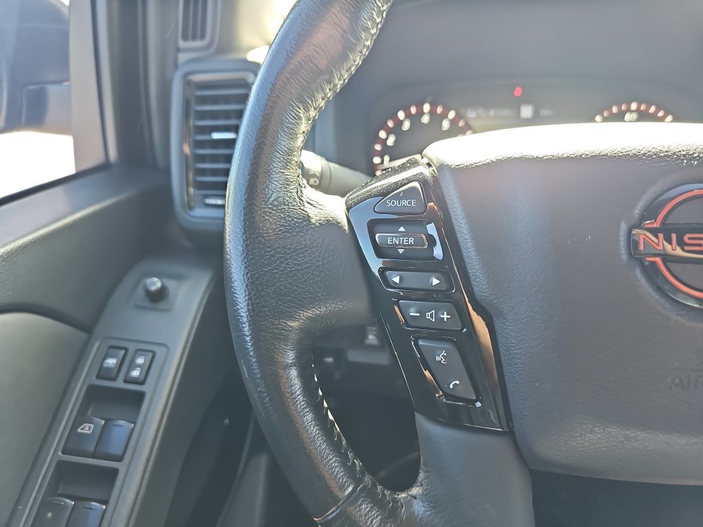 Used 2022 Nissan Frontier PRO-4X w/ Pro-4X Premium Package AWD/4WD image 17