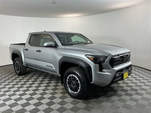 Used 2024 Toyota Tacoma TRD Off-Road AWD/4WD image 3