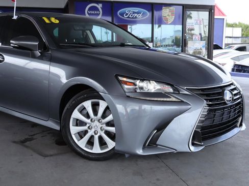 Used 2016 Lexus GS 200t w/ Premium Package RWD image 2