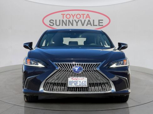 Used 2020 Lexus ES 300h w/ Premium Package image 11