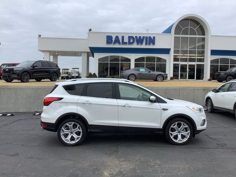 Used 2019 Ford Escape Titanium image 8
