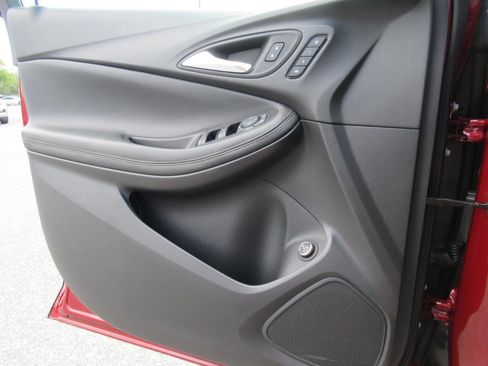 Used 2023 Buick Encore GX Essence w/ Experience Buick Package FWD image 20