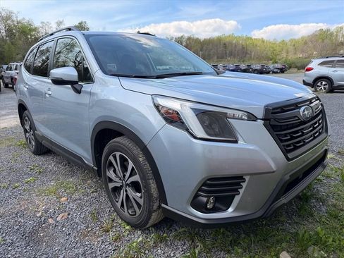 Used 2024 Subaru Forester Limited w/ Convenience Package image 22