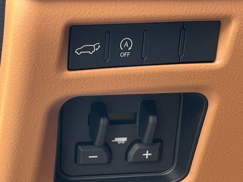 New 2026 Lexus LX 600 4WD w/ Luxury Package image 21