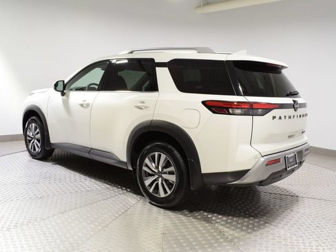 Used 2023 Nissan Pathfinder SL w/ Lighting Package (N92) AWD/4WD image 14