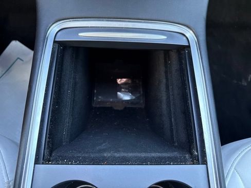 Used 2022 Tesla Model Y Performance AWD/4WD image 23