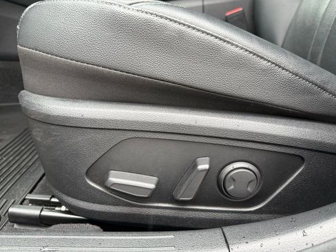 Used 2022 Hyundai Sonata Limited w/ Winter Weather Package image 28