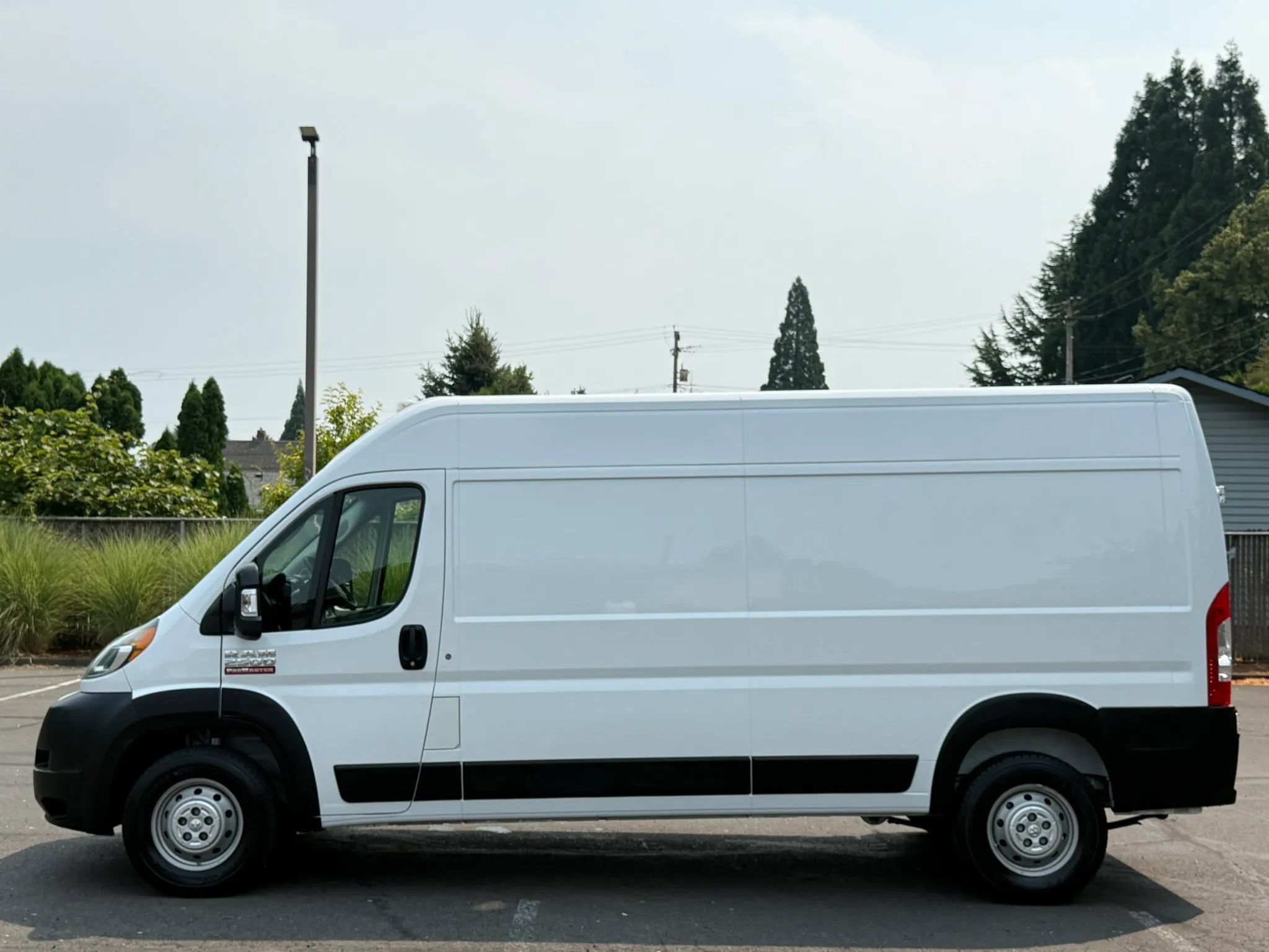 Used 2021 RAM ProMaster 2500 FWD image 2