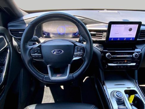 Used 2023 Ford Explorer ST AWD/4WD image 6
