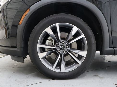 Used 2023 INFINITI QX60 Luxe w/ Performance Audio Package image 12