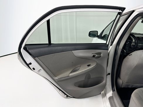 Used 2011 Toyota Corolla LE image 23