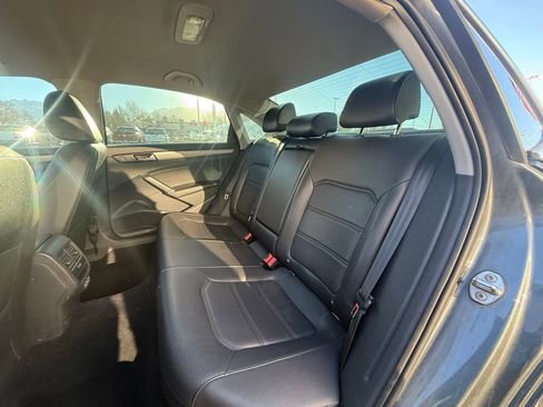 Used 2020 Volkswagen Passat 2.0T SE image 24