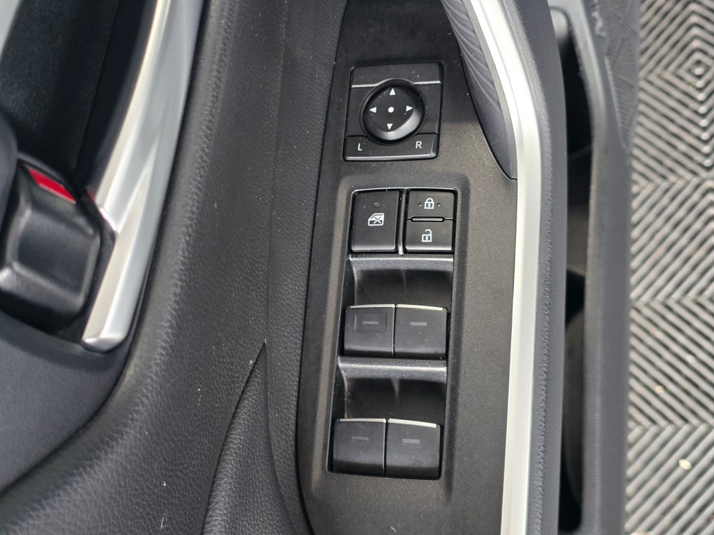 Used 2025 Toyota RAV4 XLE w/ Convenience Package AWD/4WD image 19